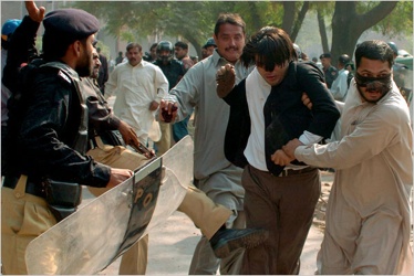 Pakastani-Lawyer-Protest