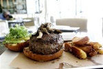 Burger-Reader-1