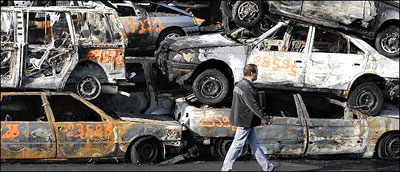 Stacked-Cars-France1