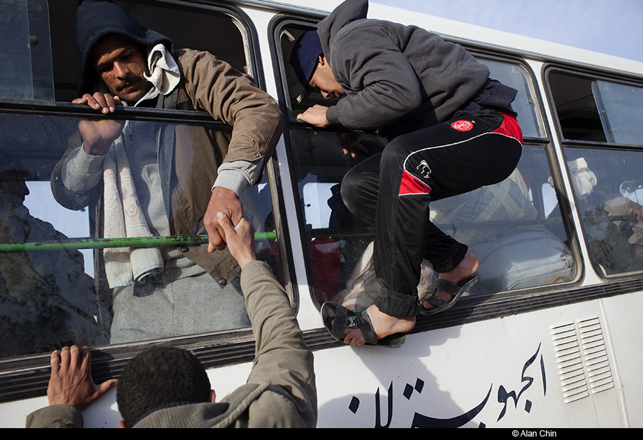 Alan Chin on the Tunisia-Libya Border: Exodus