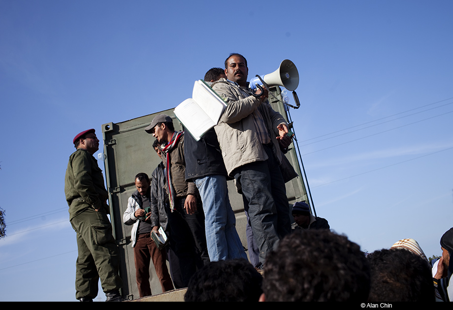 Alan Chin on the Tunisia-Libya Border: Chaos (Controlled?)