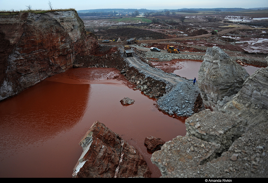 Amanda Rivkin in Hungary: Toxic Red Sludge