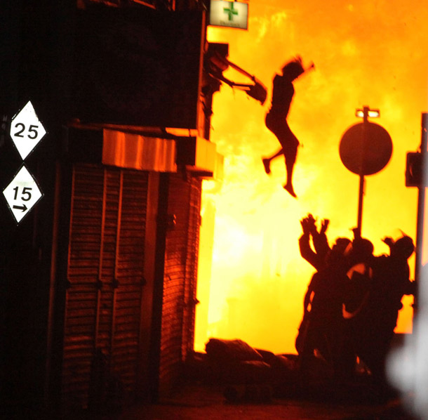 About The Iconic London Riots Photo