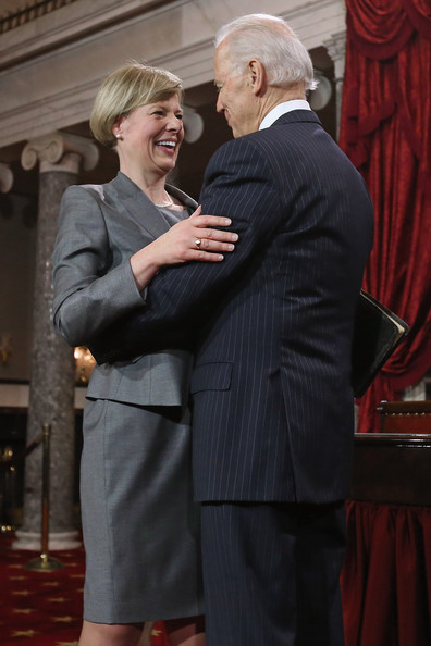 Biden Baldwin Swearing In 4