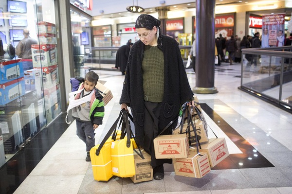 Israel buying gas masks