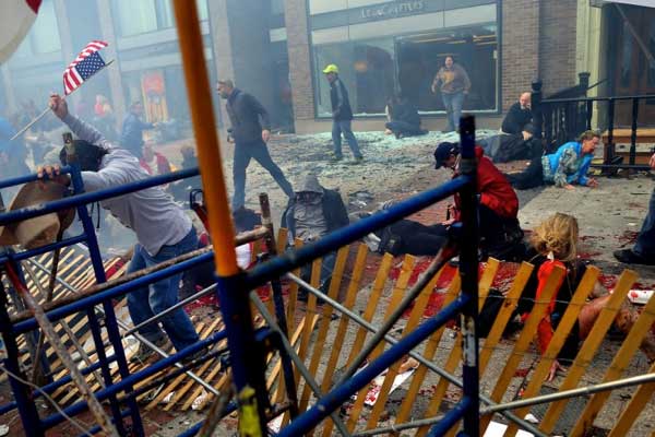 John Tlumacki Boston Marathon bombing sidewalk