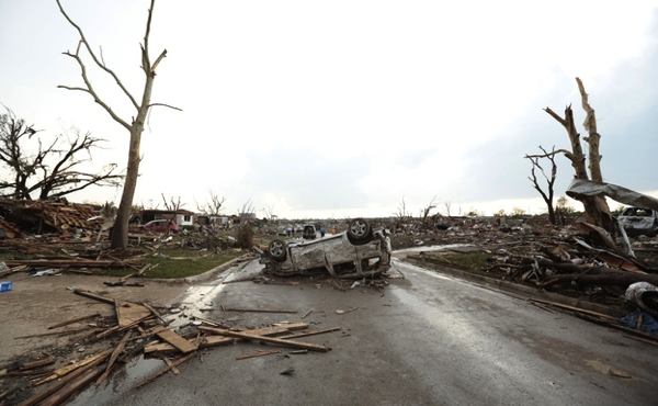 Vehicle upside down Moore OK