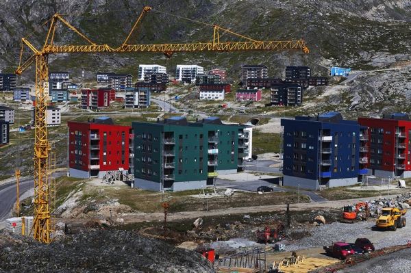 Joe Raedle Greenland new construction