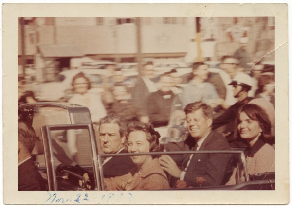 On the Move: 18 Visual Scholars Reflect on Previously Unseen JFK Assassination Photographs – #2