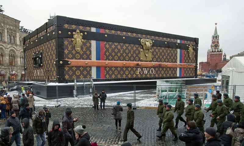 LV Red Square