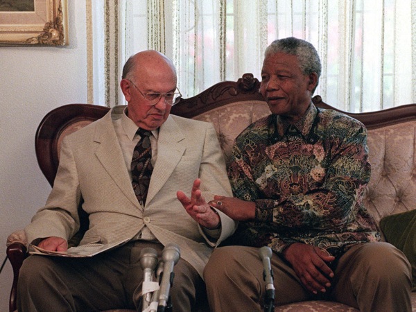 Reading the Tribute Photos: Mandela's Masterful Body Language