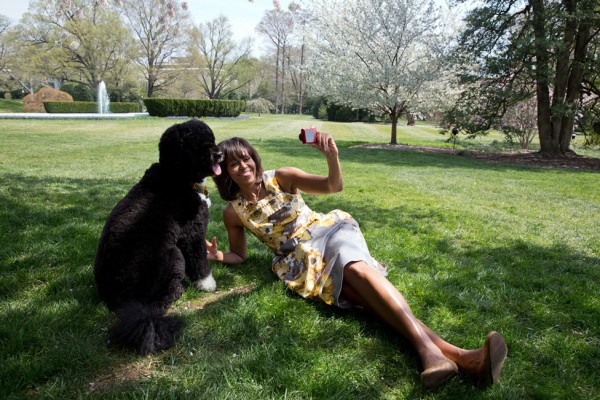 The FLOTUS Selfie and Photo Jujitsu: The White House Year in Pictures