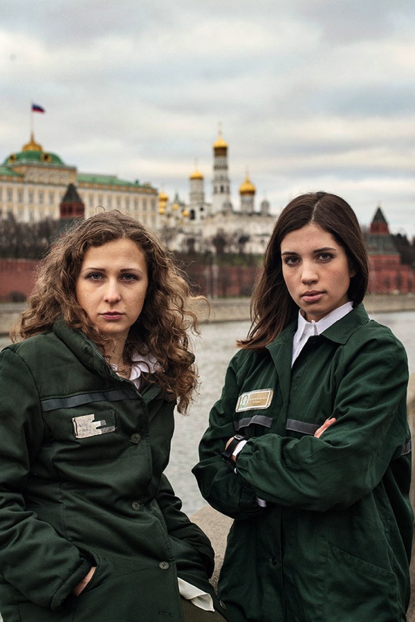 Maria Alyokhina and Nadezhda Tolokonnikova prison uniforms