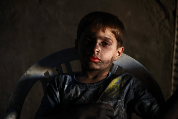 Were the Reuters "Boy in a Syrian Bomb Factory" Photos Staged?