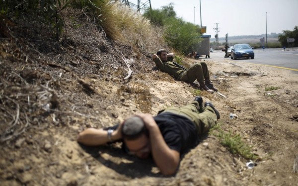 Israeli War: How the Cracks Are Beginning to Show (in 4 Wire Photos)