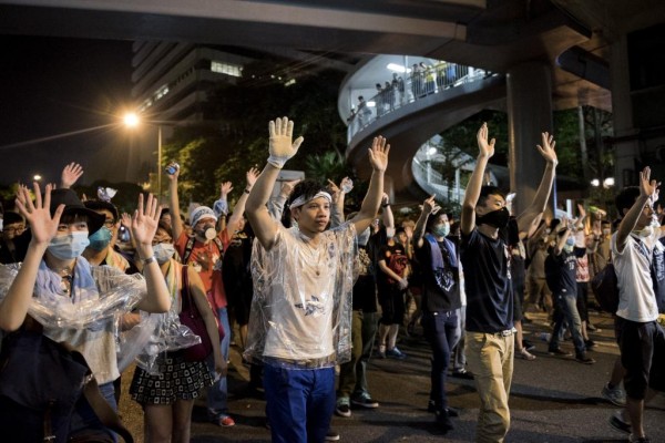 "Hands Up, Don't Shoot," Hong Kong Edition