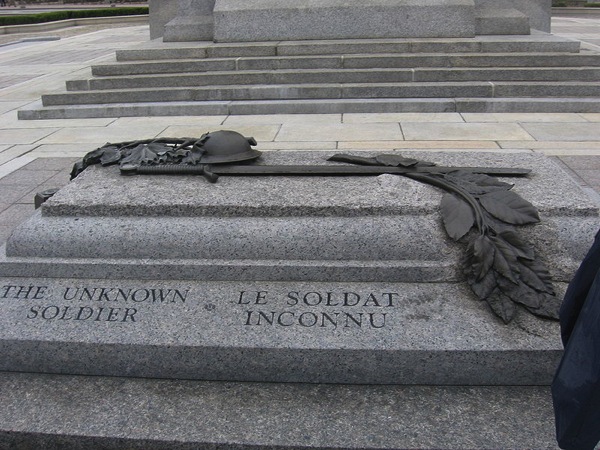 800px Unknown Soldier