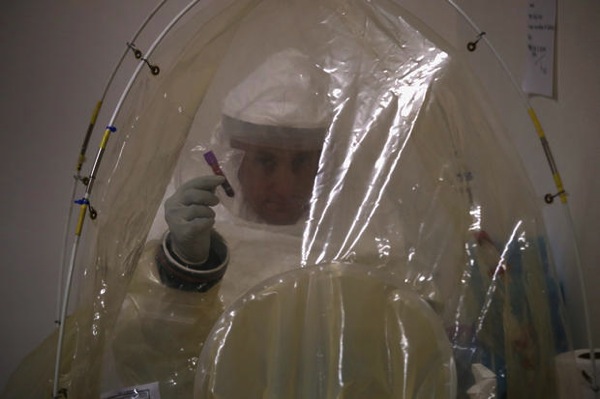 US Navy lab ebola John Moore