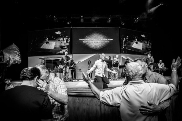 Glory as a Stage Show: On Mark Peterson’s Vegas Megachurch Photos