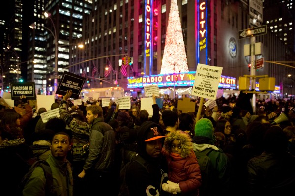 Todd Heisler's Two Scenes from the Eric Garner Non-Indictment