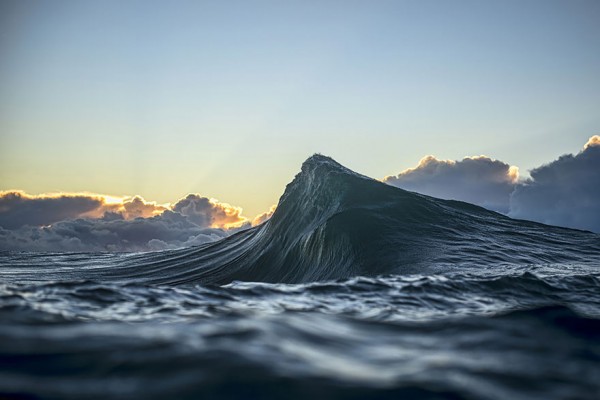 Waves Like Mountains: Viral Nature Photos in the Age of Climate Change