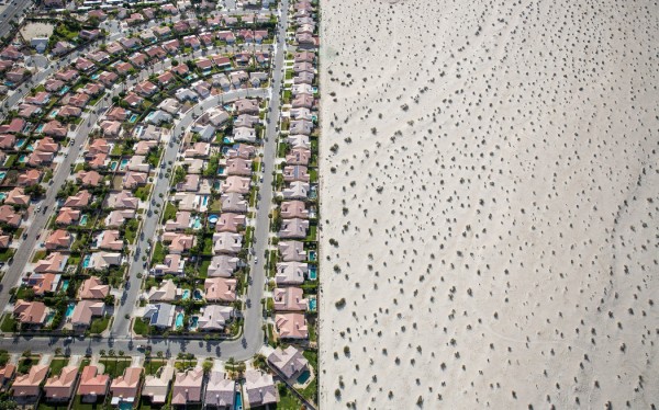 On Damon Winter's "Divided" Photos of California's Water Crisis