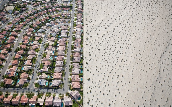 On Damon Winter's "Divided" Photos of California's Water Crisis