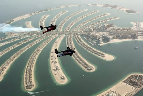Human Jetpacks Over Dubai’s Artificial Islands