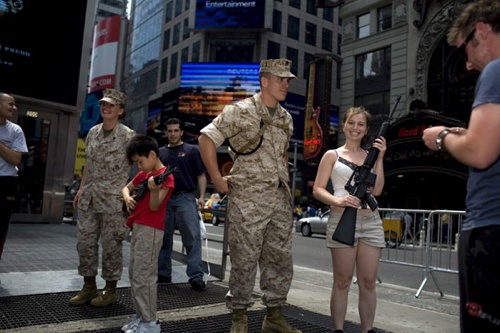 Ninaberman-Fleetweek-Timesq