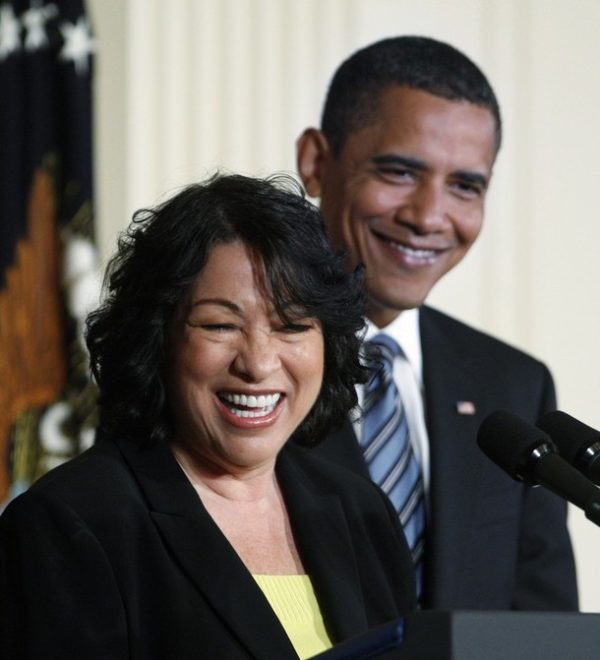 REFILE - CORRECTING SPELLING OF SOTOMAYOR'S FIRST NAME  U.S. Appeals Court Judge Sonia Sotomayor (L) steps up to speak after  U.S. President Barack Obama announced her as his choice of nomination for the Supreme Court justice, to replace retiring Justice David Souter in the East Room at the White House, May 26, 2009.  REUTERS/Jim Young    (UNITED STATES POLITICS CRIME LAW)