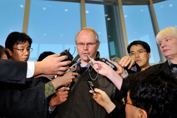 US nuclear negotiator Christopher Hill talks to reporters upon his arrival at the Incheon international airport, west of Seoul on December 6, 2008. Hill arrived in Seoul for consultations before an expected new round of six-nation talks in Beijing on North Korea's nuclear disarmament.  AFP PHOTO/POOL/JUNG YEON-JE (Photo credit should read JUNG YEON-JE/AFP/Getty Images)