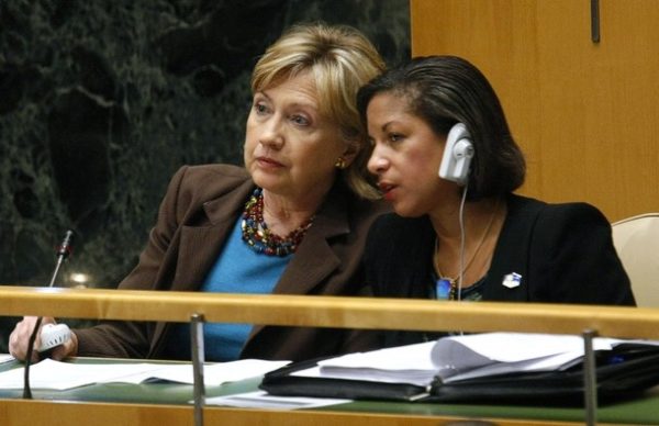 U.S. Ambassador to the United Nations Susan Rice (R) talks with U.S. Secretary of State Hillary Clinton during the Summit on Climate Change at the United Nations headquarters in New York, September 22, 2009. REUTERS/Kevin Lamarque (UNITED STATES POLITICS)