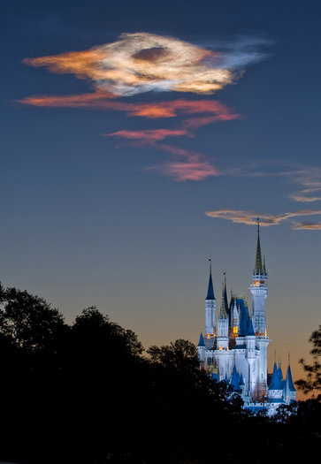 Disneyworld Space Shuttle (1)