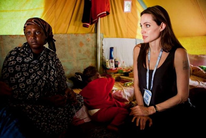 Angelina on the Tunisia/Libya Border