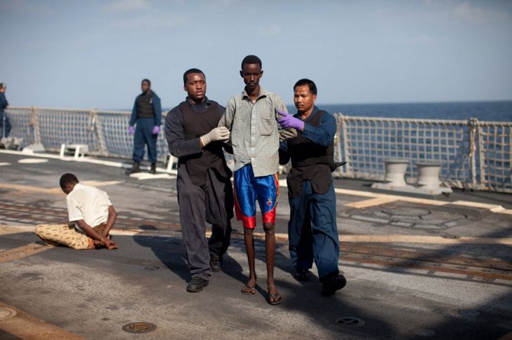 somali pirate shooting cruise