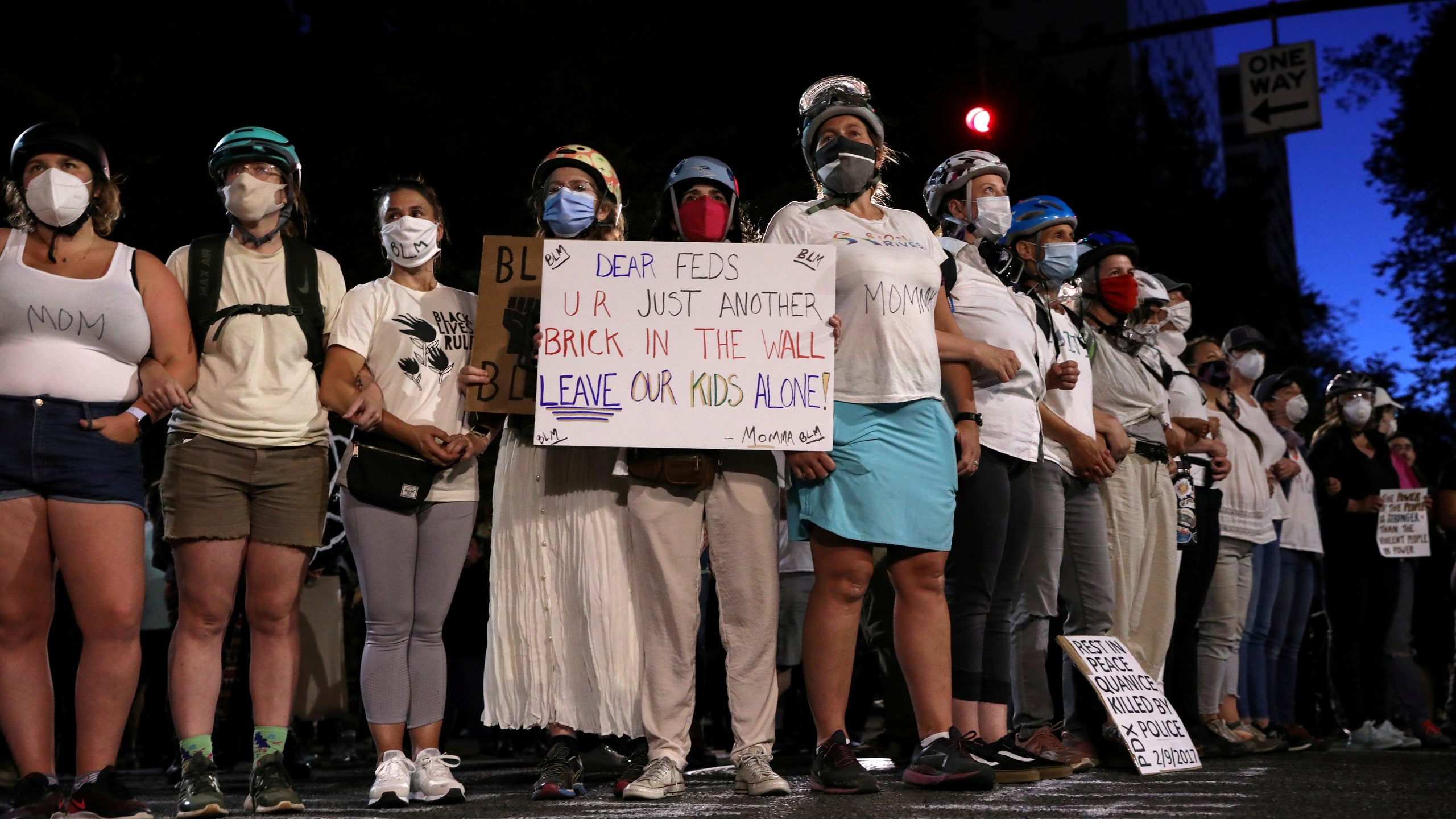 Chatting the Pictures: Protest, Racial Justice, and Portland’s ”Wall of Moms”