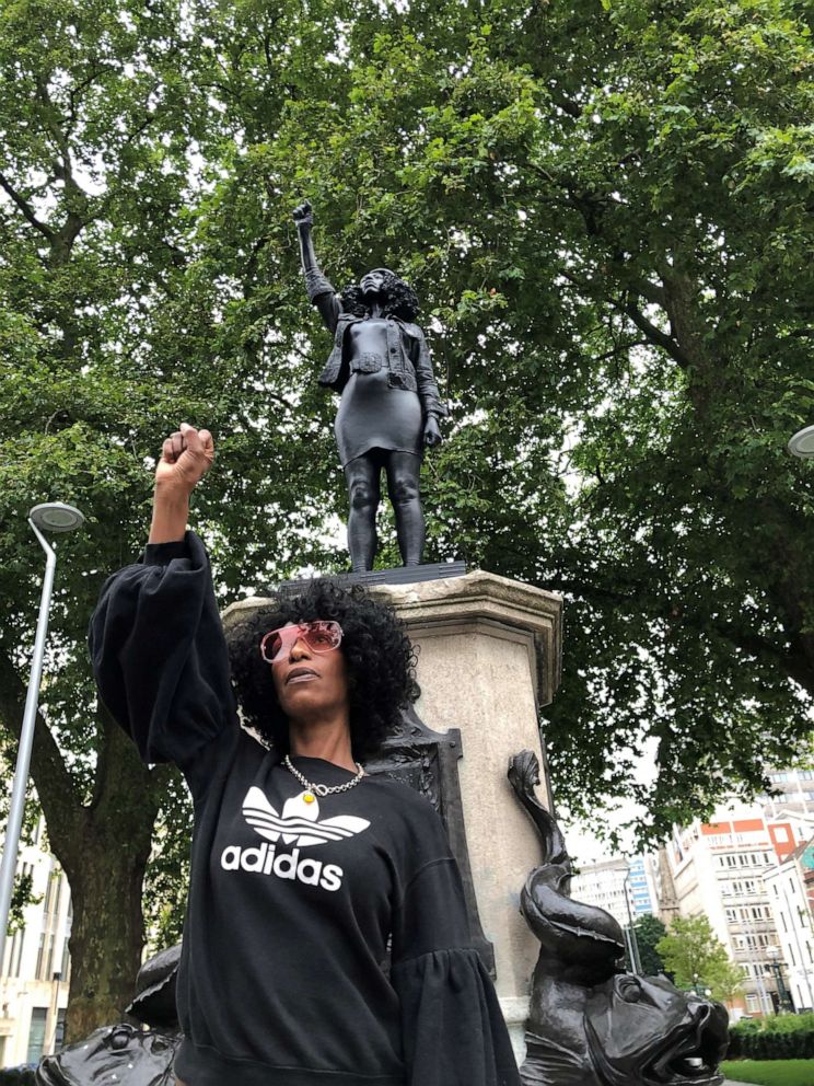 Chatting the Pictures: Black Lives Activist Replaces Slave Trader on English Monument