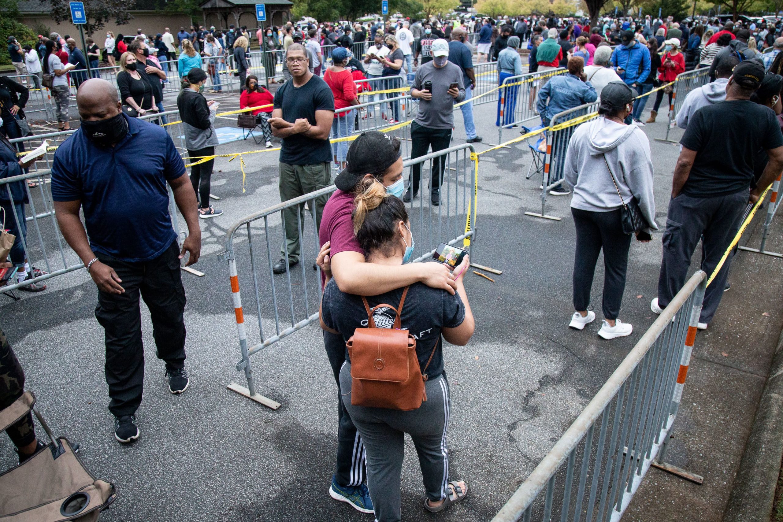 Chatting the Pictures: Early Voting With a Passion