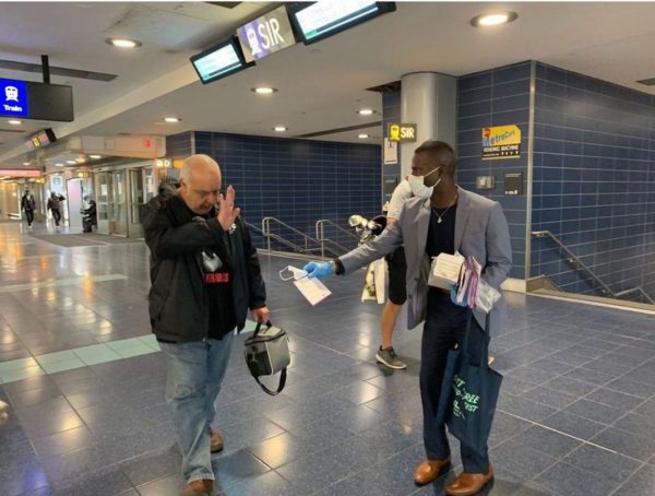 Photo: Pat Kiernan via Twitter. Caption: Mask distribution attempt on Staten Island. The borough is firmly the #NYC coronavirus hotspot with a positive test rate of 4.8 percent.