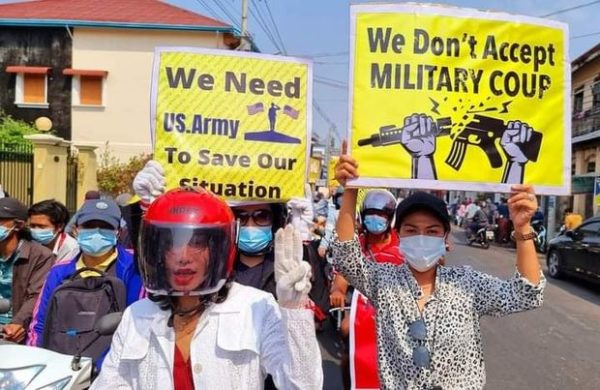 Protesters in Mawlamyine