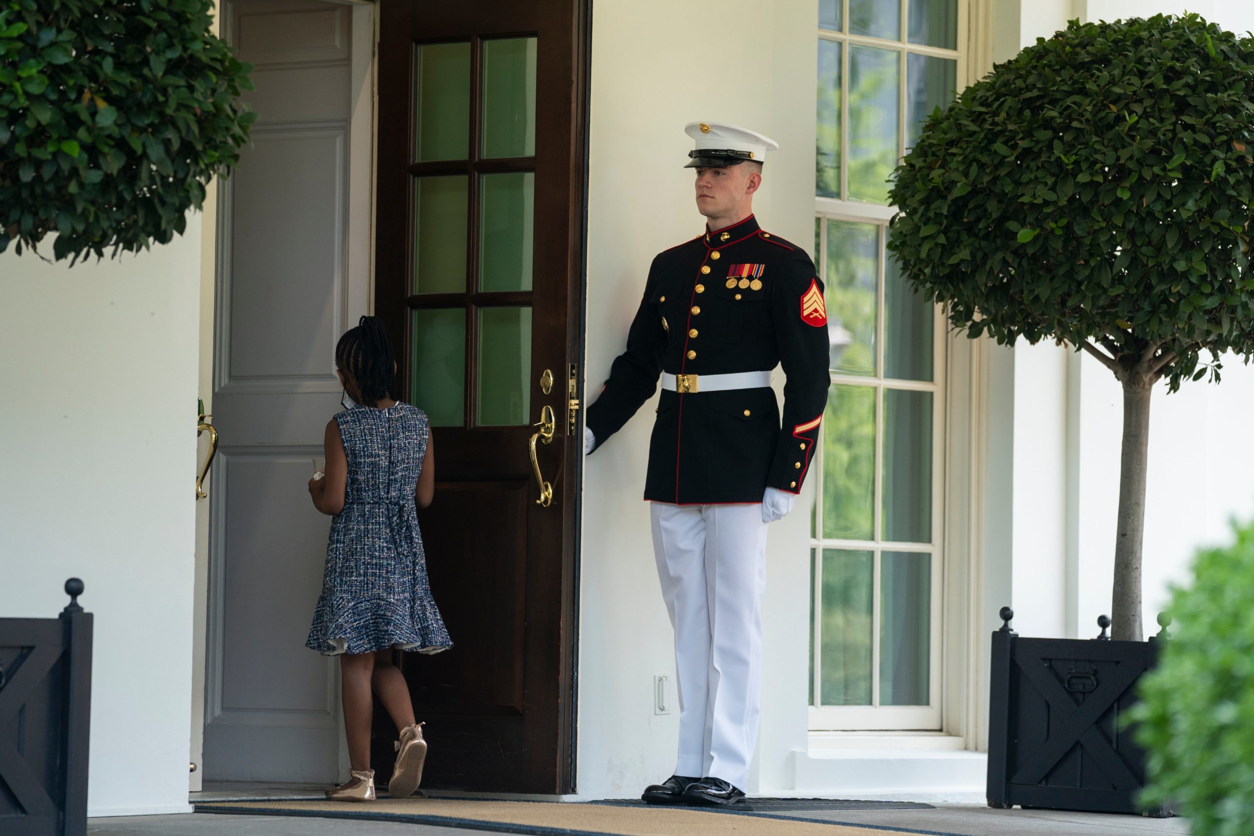 Chatting the Pictures: A Singular Picture of George Floyd’s Daughter Entering the White House